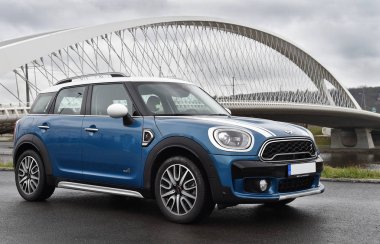 Prague, Çek Cumhuriyeti - 22 Mart 2017: Minicooper Countryman Prag, Çek Cumhuriyeti, 22 Mart 2017.