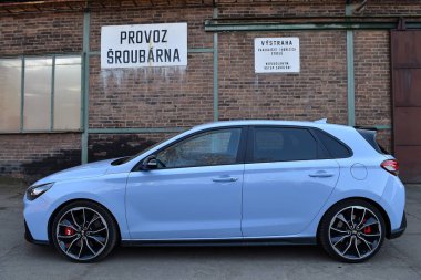 Libcice Nad Vltavou, Çek Cumhuriyeti - 1 Mart 2018: Hyundai i30 N Libcice nad Vltavou, Çek Cumhuriyeti, 1 Mart 2018.