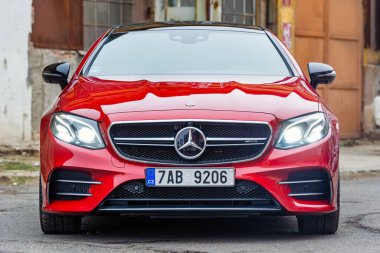Prag, Çek Cumhuriyeti - 1 Şubat 2019: Mercedes-Benz E53 Amg Prag, Çek Cumhuriyeti, 1 Şubat 2019