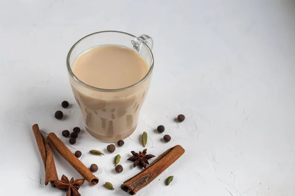 Masala Teh Berbumbu Adalah Gelas Tradisional India Dengan Masala Chai — Stok Foto