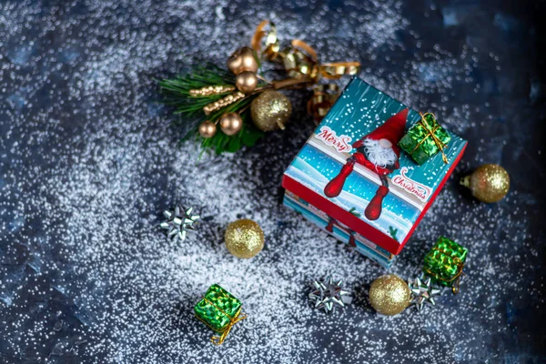 Χριστουγεννιάτικη Σύνθεση Ευχετήρια Κάρτα Καρέ Πανό Πρωτοχρονιά Δώρα Κλαδιά Ερυθρελάτης — Φωτογραφία Αρχείου