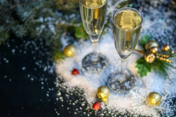 Humeur Noël Verres Champagne Nouvel Décorations Arbres Noël Branches Conifères — Photo