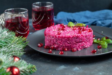 Pancar ve yumuşak peynirli tatil salatası. Susam tohumu ve Chanok ekledim. Vejetaryen yemeği..
