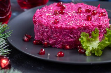 Pancar ve yumuşak peynirli tatil salatası. Susam tohumu ve Chanok ekledim. Vejetaryen yemeği..