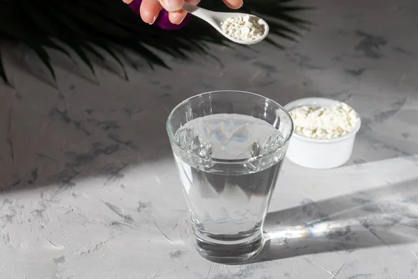 Polvo Colágeno Coloca Vaso Con Una Cuchara Dosificadora Congelar Cuadro — Foto de Stock