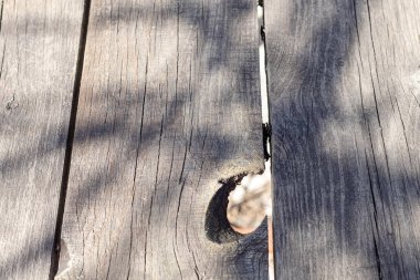 Eski beton duvar, doğal doku. Hafif arkaplan. Gölgeler. Boşluğu kopyala.