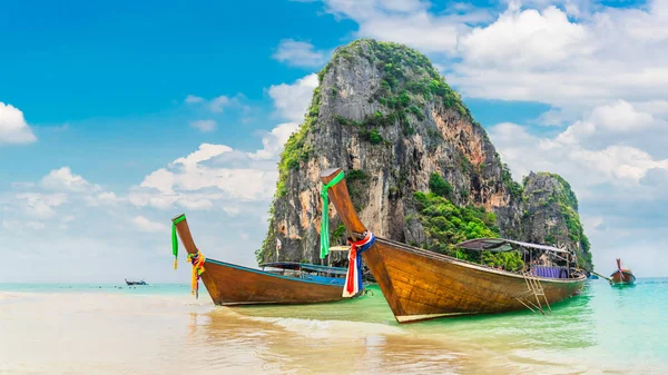 Panorama schöne natur landschaftlich reizvolle landschaft ao nang beach island — Stockfoto