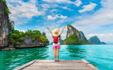 Maceraperest kadın neşe güzel doğa manzarası