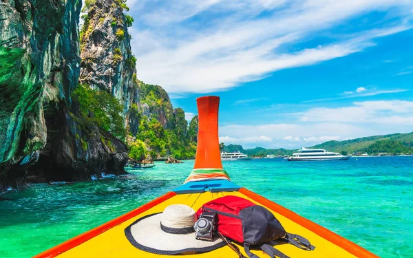 ภูมิทัศน์ธรรมชาติที่สวยงาม เกาะพีพี กระบี่ — ภาพถ่ายสต็อก