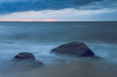 Baltık denizde fırtına.