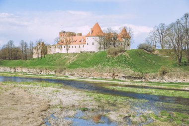 Letonya, Bauska, eski kale Nisan 2017.
