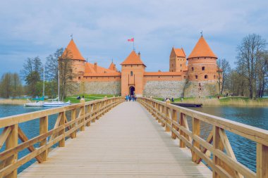 Bahar Litvanya. Trakai eski kale görünümü. 