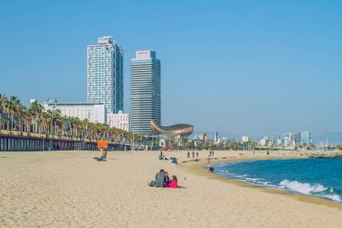 Barcelona, İspanya, 2013. Bahar İspanya. Görünüm strets, doğada 