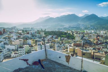 Şehir Tetuan, Marocco, 2013. Bahar Afrika. Görünüm strets, doğa