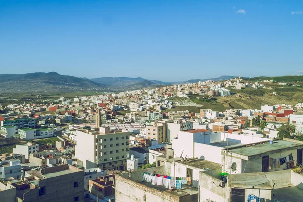 Şehir Tetuan, Marocco, 2013. Bahar Afrika. Görünüm strets, doğa