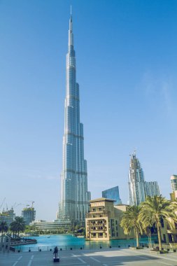 Dubai kalbinde yürümek. Biz-ebilmek görmek sokak, binalar ve