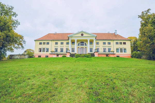 Castillo de Durbes por la mañana . — Foto de Stock