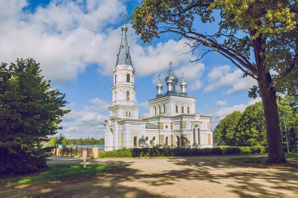 Iglesia Ortodox en Letonia . — Foto de Stock