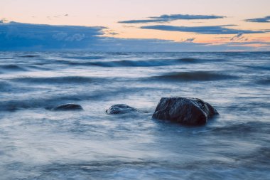 Baltık Denizi fırtınada.