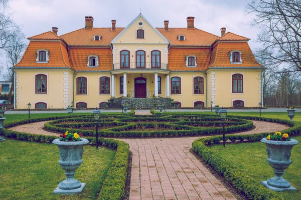 Schloss in Lettland. — Stockfoto