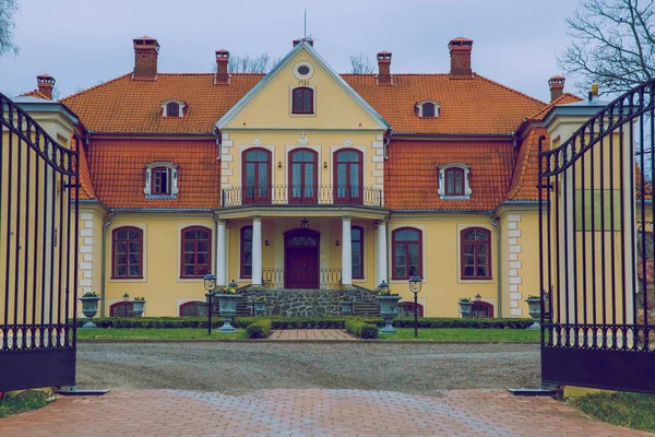 Schloss in Lettland. — Stockfoto