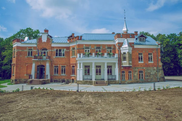 Renovated manor at Latvia. — Stock Photo, Image
