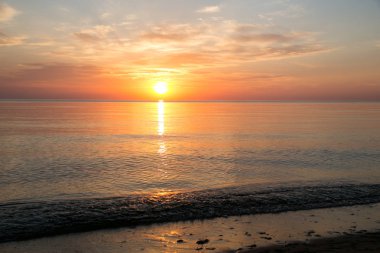 Baltık Denizi, Saulkrasti 2017 gün batımında.