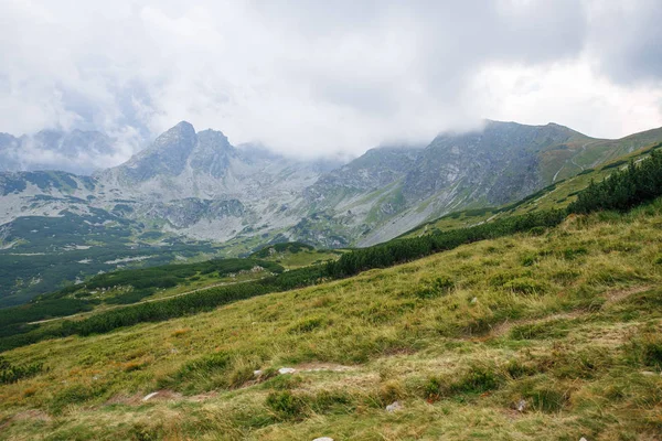 Polonya ve Slovakya büyük Tatry.