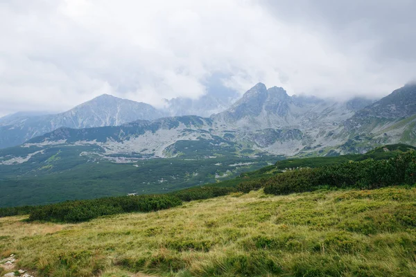 Polonya ve Slovakya büyük Tatry.