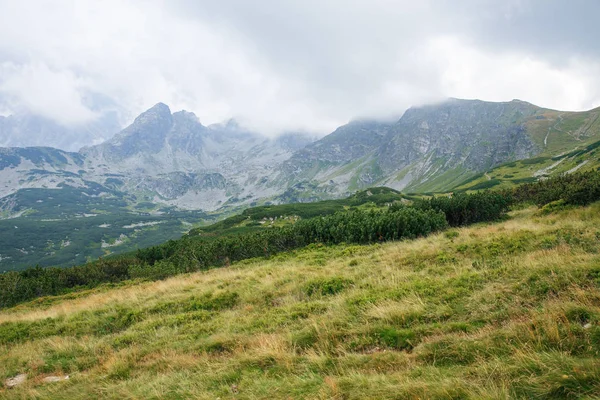 Polonya ve Slovakya büyük Tatry.