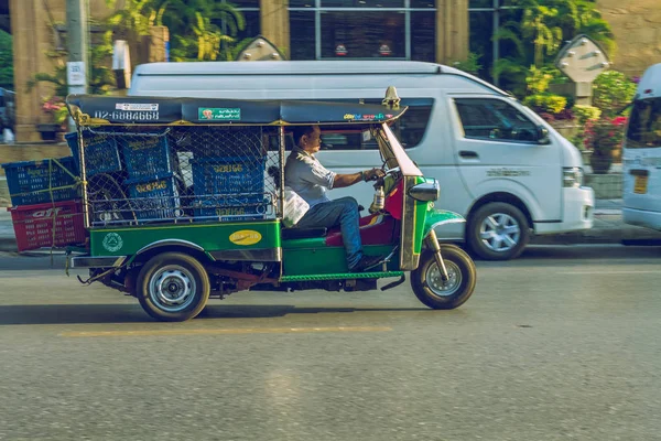 Tayland kentsel sokak görünümü. — Stok fotoğraf