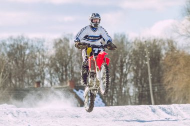 Letonya, Raiskums, kış motokros, motosiklet, sürücüsüyle yarış