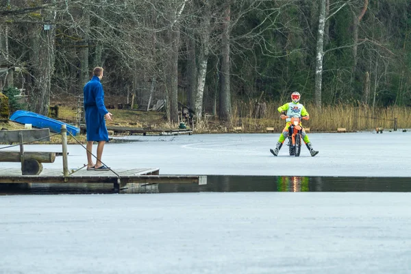 Letonya, Raiskums, kış motokros, motosiklet, sürücüsüyle yarış
