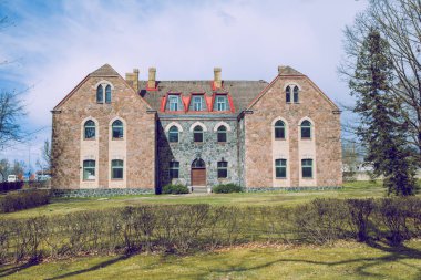 Eski evde Cesis, Letonya, 2017 Nisan.