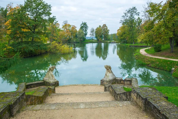 Eski şehir, şehir, kale ve park Cesis, Letonya. 2017