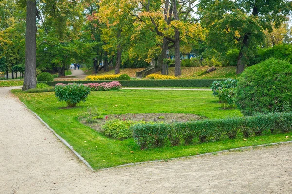 Eski şehir, şehir, kale ve park Cesis, Letonya. 2017