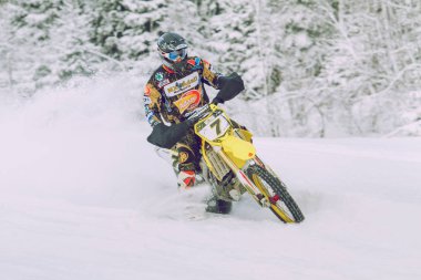 Letonya, Raiskums, kış motokros, motosiklet, sürücüsüyle yarış