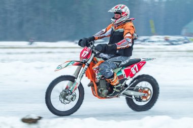 Letonya, Raiskums, kış motokros, Skioring, sürücüleri motorlu