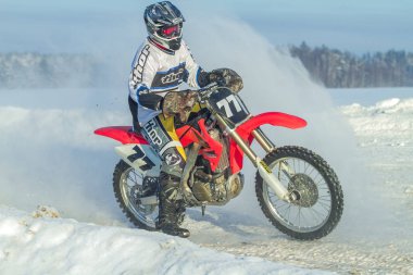 Letonya, Raiskums, kış motokros, motosiklet, sürücüsüyle yarış