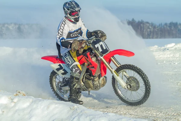 Letonya, Raiskums, kış motokros, motosiklet, sürücüsüyle yarış