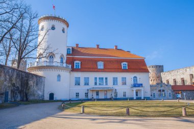 Eski şehir, şehir, kale ve park Cesis, Letonya. 2017