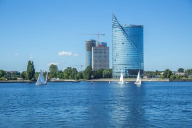 Letonya, Riga, köprü ve yatlar. 2015