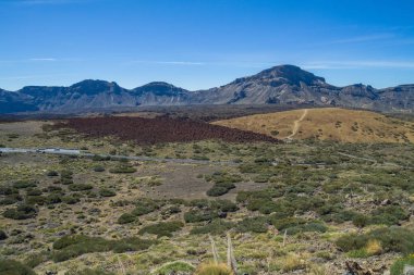 Tenerife jeolojik taşlara. Yanardağ krater.