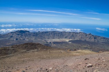 Tenerife jeolojik taşlara. Yanardağ krater.