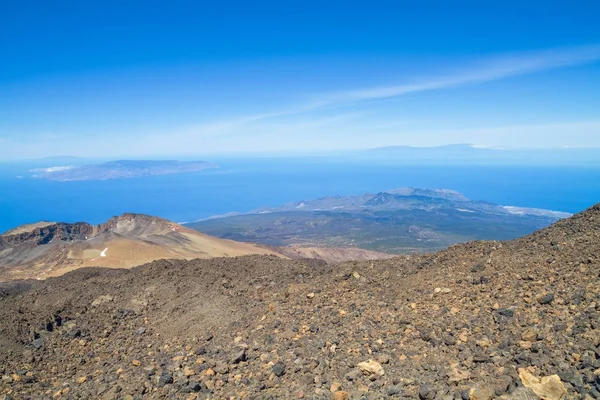 Rochers géologiques à Tenerife. Cratère de volcan . — Photo