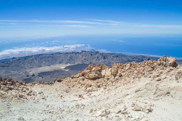 在特内里费的地质岩石。火山口. — 图库照片