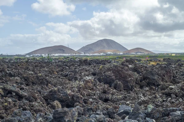 Güneşli Lanzerote güzel bir doğa. Yaz aylarında güneşli gün. 