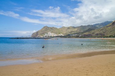 Tenerife, İspanya, plaj, avuç içi ve halklar. 2015