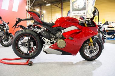 Araba ve motosiklet fuarına katıldık. 2018