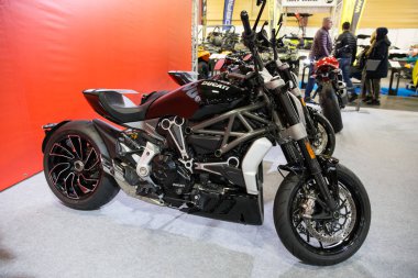 Araba ve motosiklet fuarına katıldık. 2018